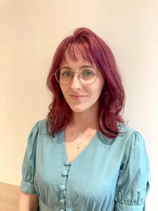 ミディアム カラー icie所属・大阪ヴィーガンサロン KANAKOのヘアスタイル