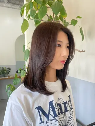 ミディアム 小久保 里紗のヘアスタイル