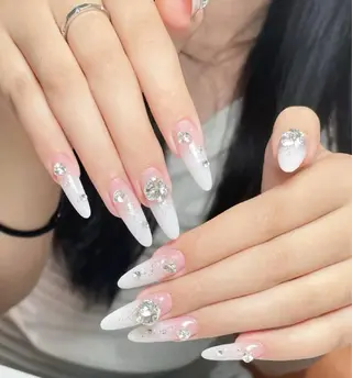 ネイル 小島 阿佑美のネイルデザイン