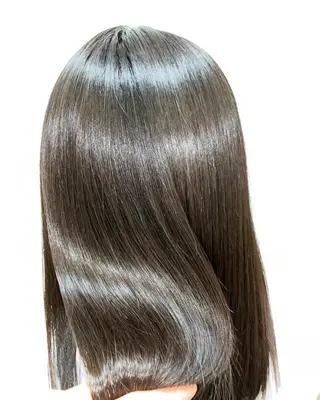 セミロング 横浜関内髪質改善 re:Magoのヘアスタイル