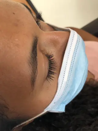 マツエク・マツパ Lily Eye&Nailのネイルデザイン