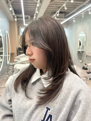 セミロング 大宮🤍縮毛矯正 レイヤー🪽なるのヘアスタイル