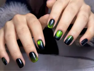 ネイル Dark honey池袋店所属・佐藤 アリアのネイルデザイン