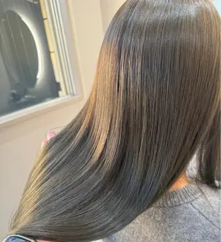 セミロング 🥇ブリーチ無し 透明感🥇佐藤のヘアスタイル