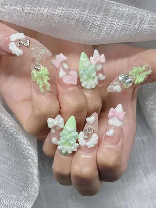 ネイル Lee Nailsのネイルデザイン
