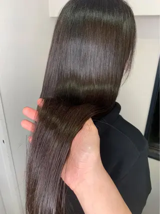 カラー レイヤーカット、 大人可愛い　中村美羅のヘアスタイル