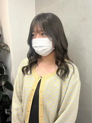 セミロング カラー charer eye salon所属・マブチ キサラのマツエク・マツパデザイン