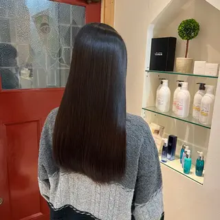 セミロング カラー 伊藤 康乃のヘアスタイル