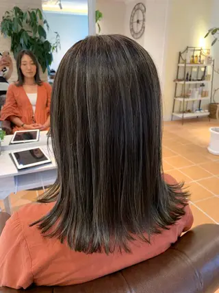 セミロング カラー ヘアアレンジ ✨艶髪✨透明感✨ 山内大樹のヘアスタイル