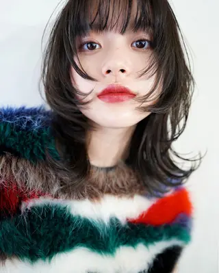 セミロング カラー パーマ、髪質改善 菊地美月のヘアスタイル