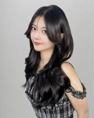 ロング カラー MIRAC所属・Ryoichi⛓️ 韓国ヘア/ハイトーンのヘアスタイル