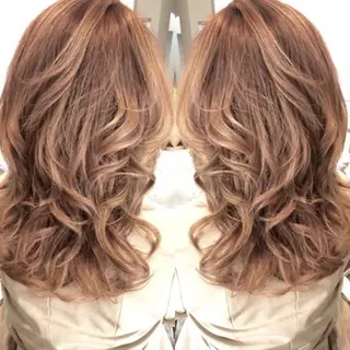 セミロング カラー ヘアアレンジ Mariana/ 鶴原-ハイライトのヘアスタイル