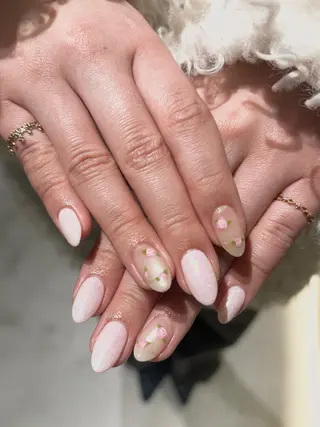 ネイル Miura.H 🦋🫧のネイルデザイン