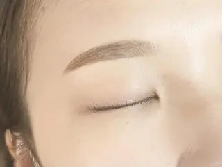 アイブロウ eyelash＆eyebrow Erde所属・Erde【エルデ】 豊中のマツエク・マツパデザイン