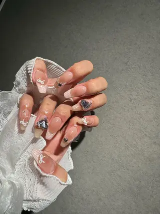 ネイル I-nailロング /ワンホン/キラキラのネイルデザイン