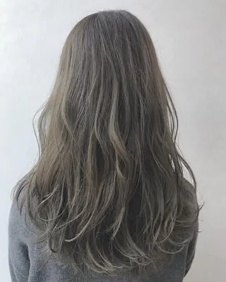 ロング カラー AGU akariのヘアスタイル