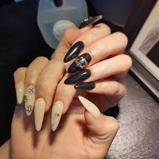 ネイル RUNWAY 　　の眉毛・アイブロウイメージ