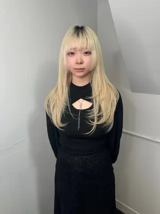 セミロング 艶髪カラー/レイヤ ー支持No.1renのヘアスタイル