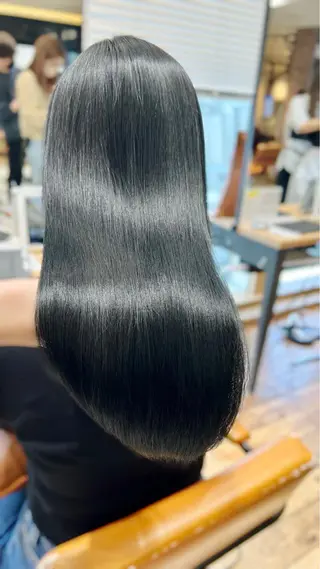 ロング カラー パーマ 美髪ヘッドスパ🫧 西山紗奈江💆‍♀️のヘアスタイル