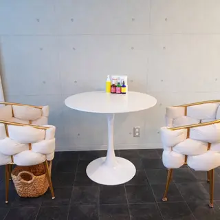 EST BEAUTY所属・顔ワックス脱毛/ ハーブピーリングのエステ・リラクイメージ