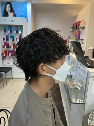 ミディアム パーマ メンズ 韓国風メンズ/毛流れ ヘアなら須田龍世のヘアスタイル