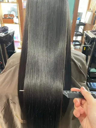 ロング Mavie hair所属・髪質改善×潤艶カラー ⭐️岡田崇彰のヘアスタイル