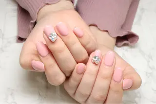 ミディアム ネイルN-STYLE スタッフのネイルデザイン