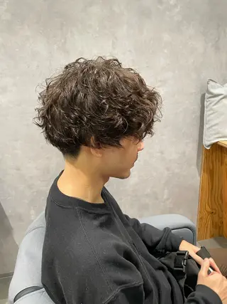 ショート パーマ メンズ 黒岩 梨沙のヘアスタイル