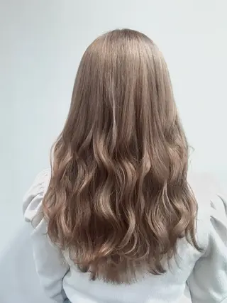 ロング カラー 針池 和楽のヘアスタイル