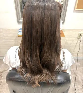 ロング 堀川 希歩のヘアスタイル