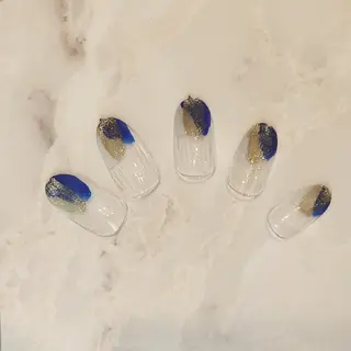 ネイル 💙🤍Tiary M🤍💙のネイルデザイン