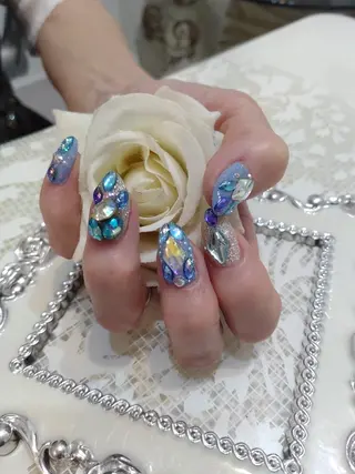 ネイル エステとネイル ローズコンフォートのネイルデザイン