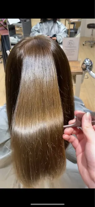 カラー 山口 夏代のヘアスタイル