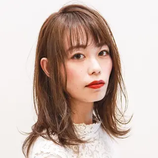 ミディアム カラー 浦田 智里のヘアスタイル