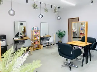 髪質改善カラーズ カフェプラスのヘアスタイル