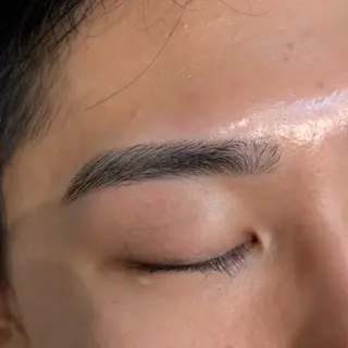 メンズ アイブロウ SALON VILLAGE 吉祥寺所属・ふじたに | まつ毛・眉毛のマツエク・マツパデザイン