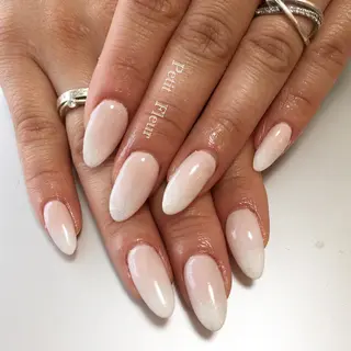 ネイル Petit Fleur所属・青柳 亜梨奈のマツエク・マツパデザイン