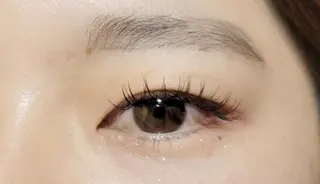 マツエク・マツパ 💜bora .のネイルデザイン