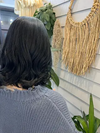 カラー YUI ハイトーンカラーのヘアスタイル