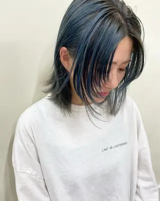 ミディアム カラー レイヤーウルフ エクステ磯部のヘアスタイル