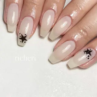 ミディアム ネイル richeri beautyのネイルデザイン