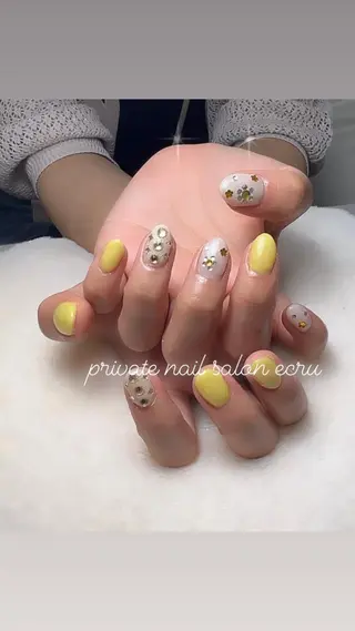 ネイル ecru エクリュのネイルデザイン