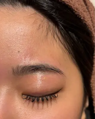 アイブロウ エクステ/艶カラー /まつパ🌎はるかのヘアスタイル