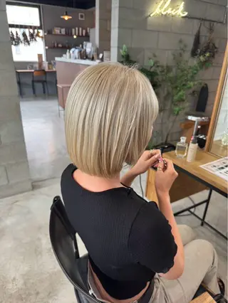 ショート カラー ✨ハイトーン/暗髪/ ハイライト/松岡✨のヘアスタイル