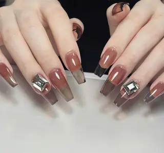 ネイル Queens 榊 まおのネイルデザイン