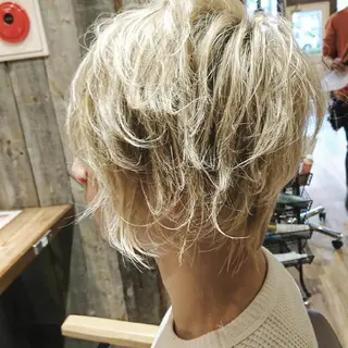 ショート カラー ヘアアレンジ 美容室Grande by  saku所属・槌本 健成のヘアスタイル