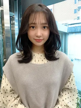 ミディアム カラー 透明感/オリーブ/ グレージュ/YUKAのヘアスタイル