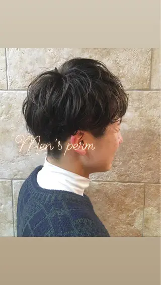 ショート カラー パーマ 斉藤 貴也のヘアスタイル