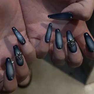 ネイル WOLTOKYO 🦋shizukuのネイルデザイン