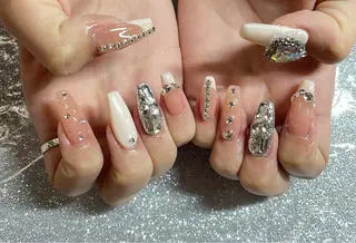 ネイル VIERU 🌈🎀💖のネイルデザイン